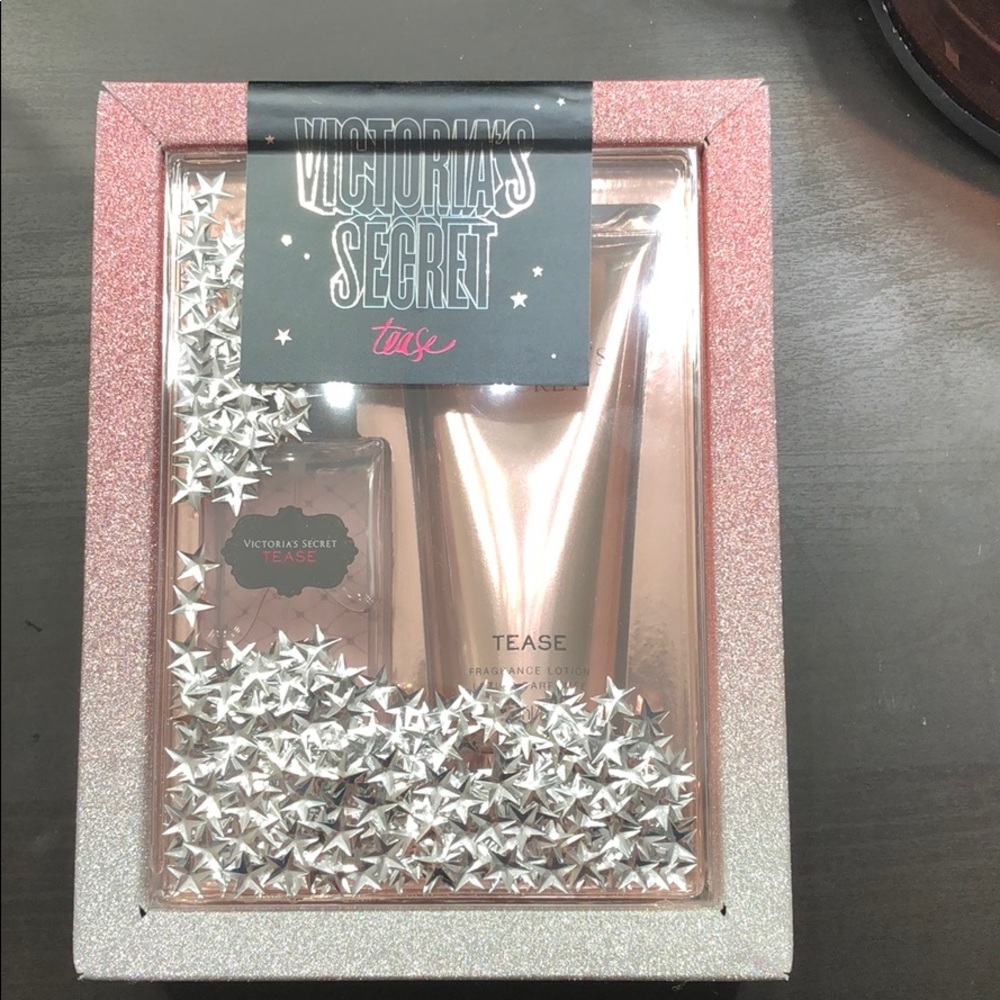 Victoria’s Secret Tease mist and lotion set